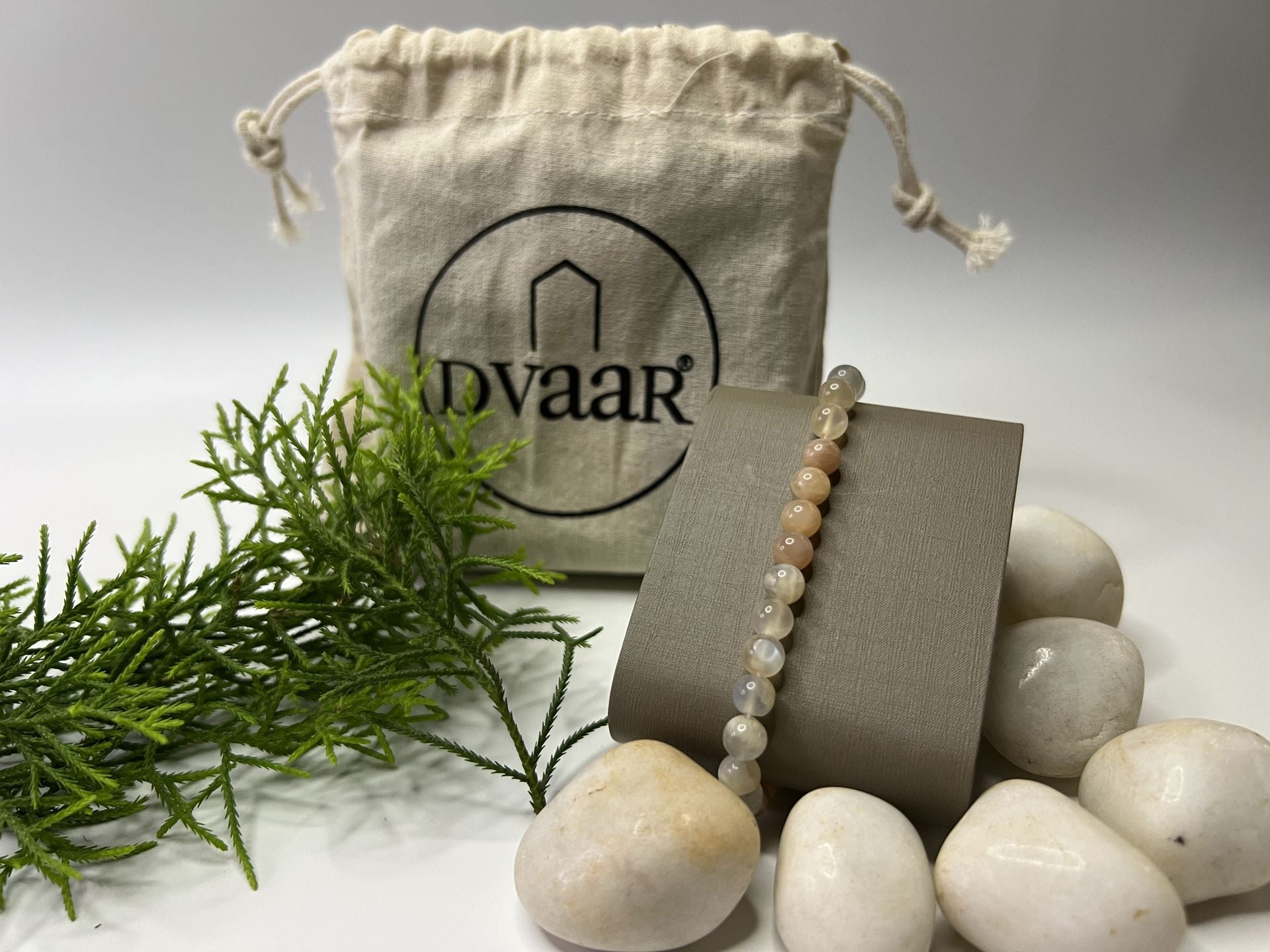 CERTIFIED MOONSTONE CRYSTAL BRACELET- PEACH COLOUR FROM DVAAR