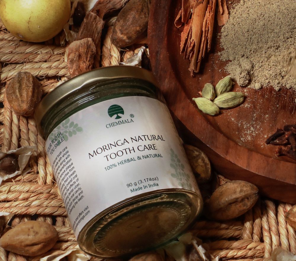 Chemmala Moringa Herbal Tooth Powder