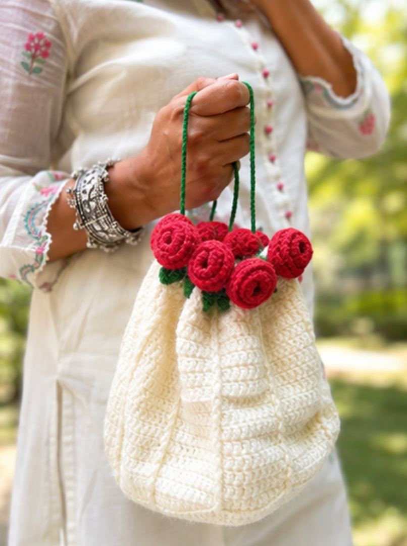 Ringa Ringa Roses - Sling Bag