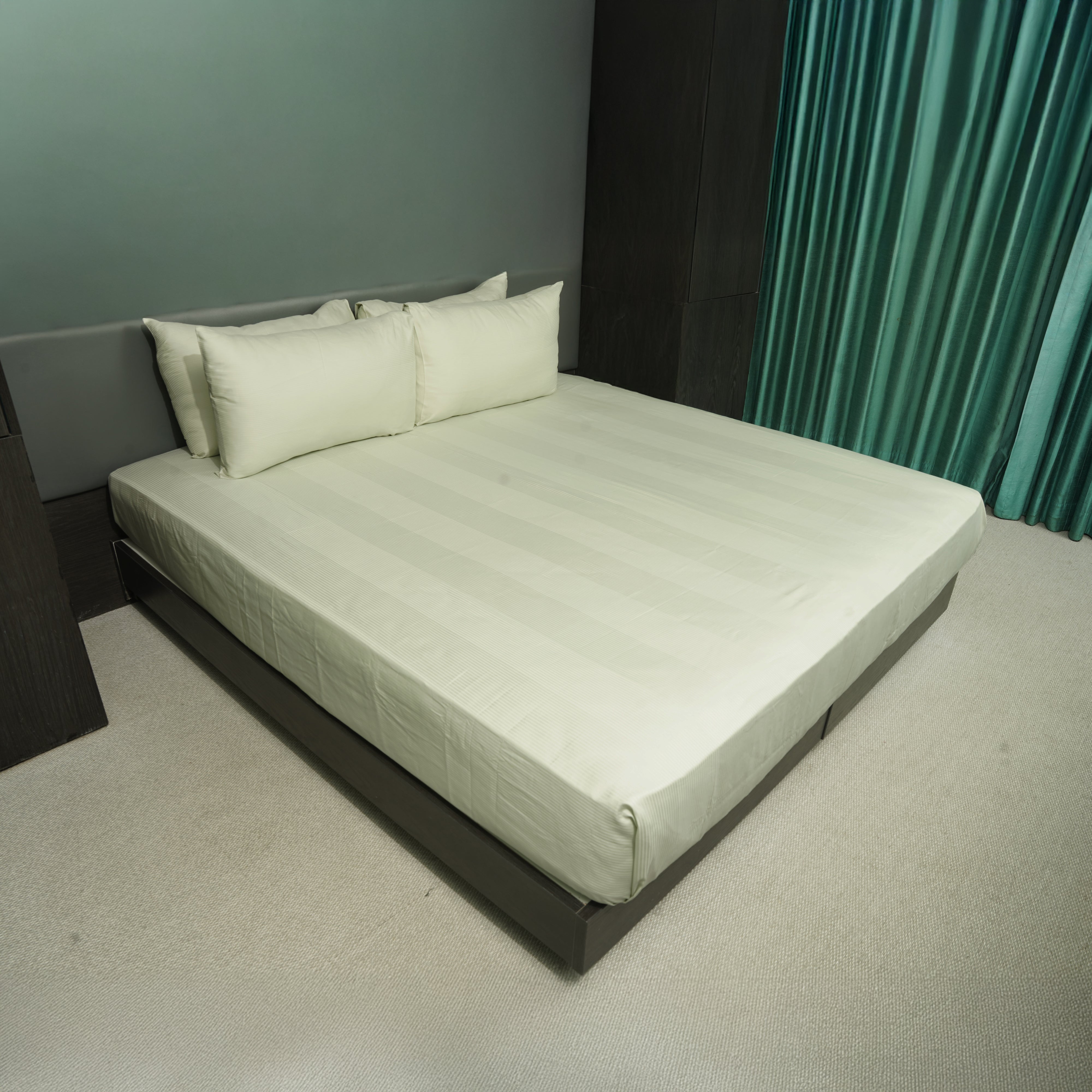 Meadow Mist, 300TC, Stripes Bedsheet Set