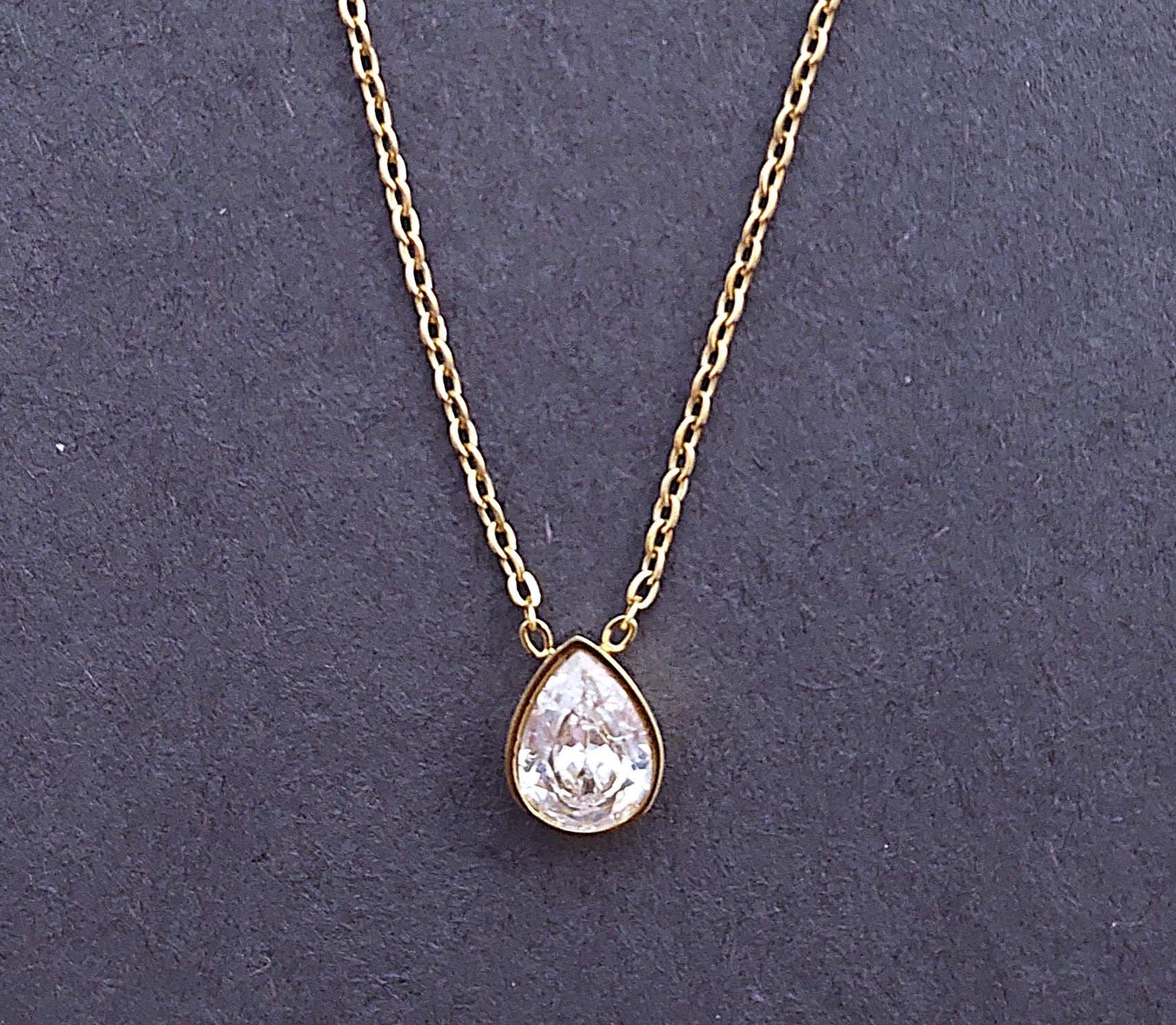 BeYoou.Bling Anti-Tarnish Waterproof Stainless Steel Classic Teardrop AD Stone Pendant Necklace for Women