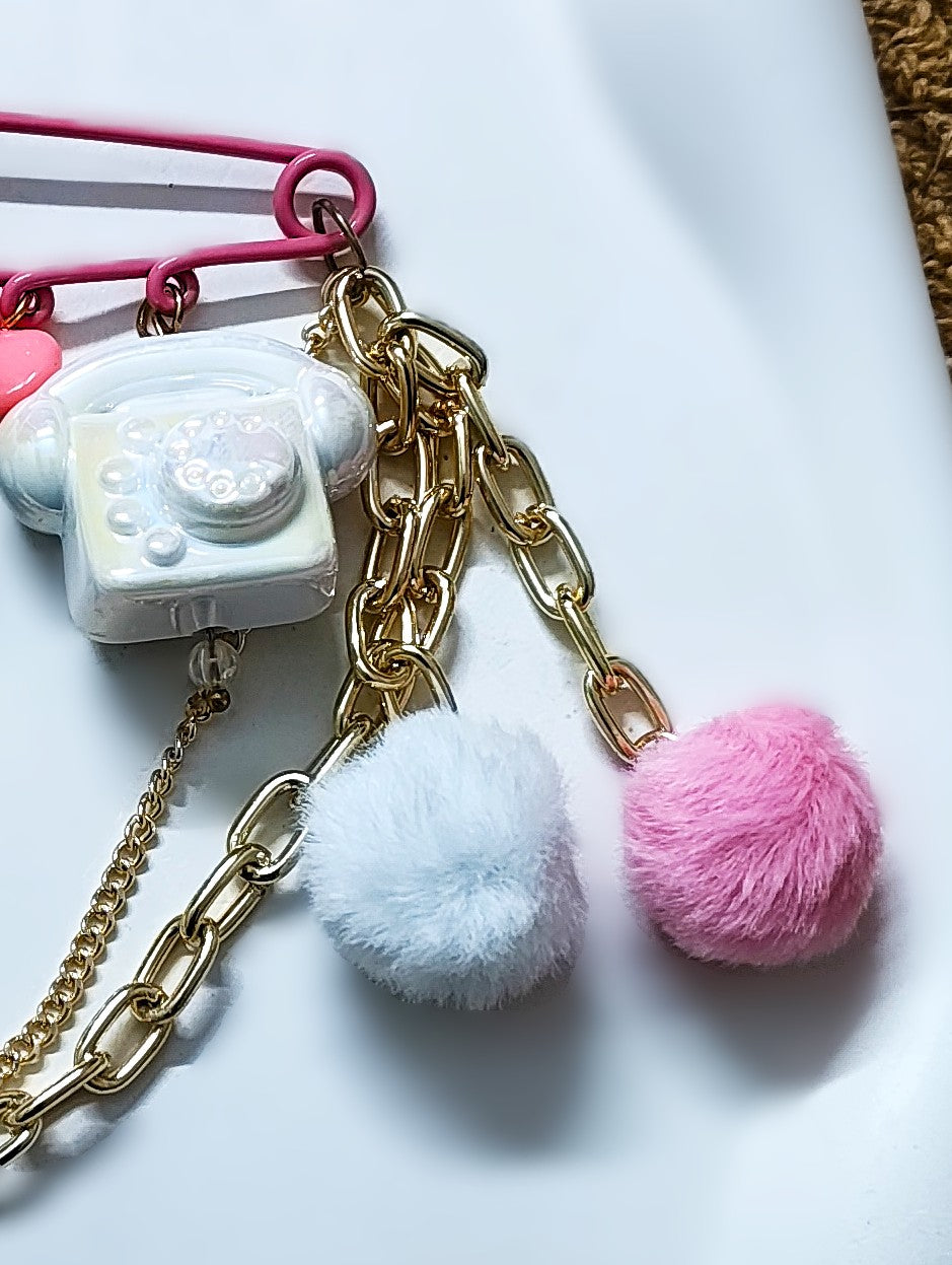 BeYoou.Bling kawaii Handcrafted Cute Teddy Bear & Retro Telephone Safety Pin Brooch/Kilt Pin