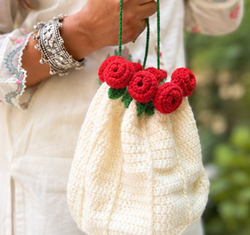 Ringa Ringa Roses - Sling Bag